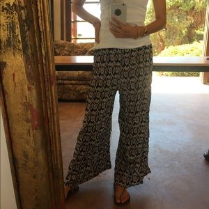 Brandy Melville flowy pants!